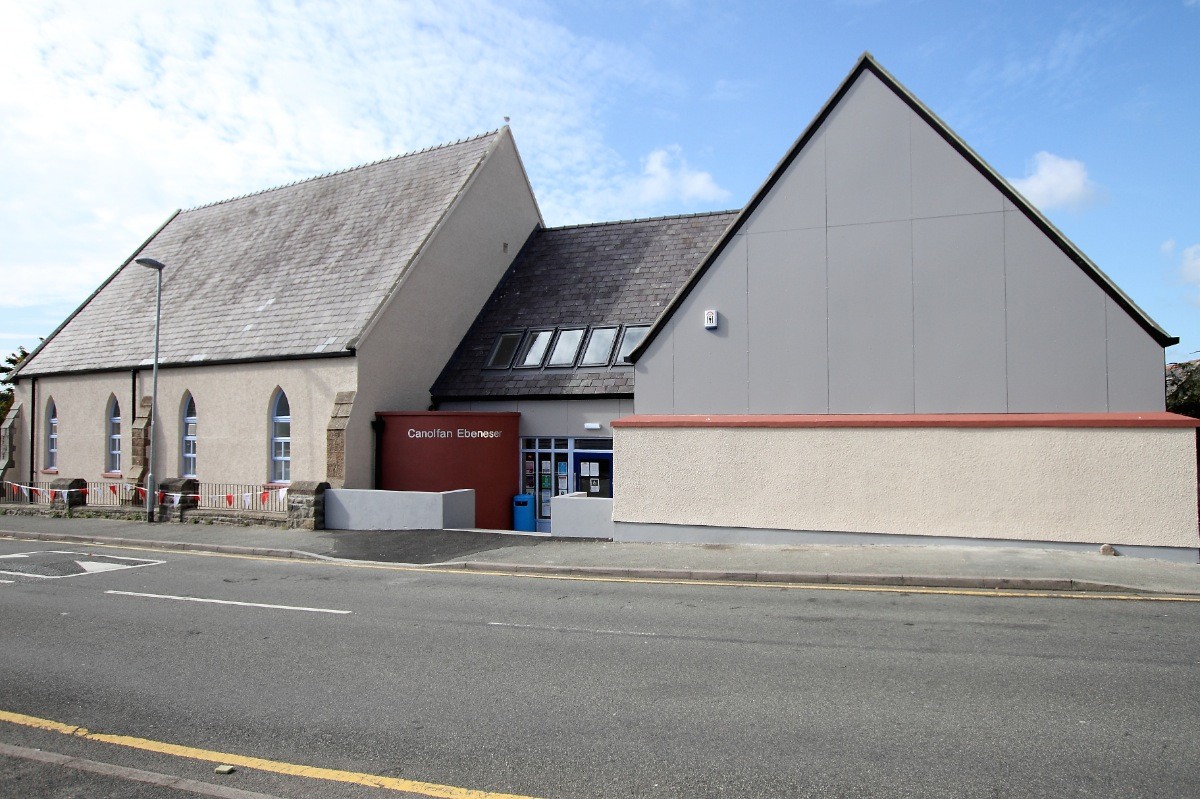 Front entrance of Canolfan Ebeneser